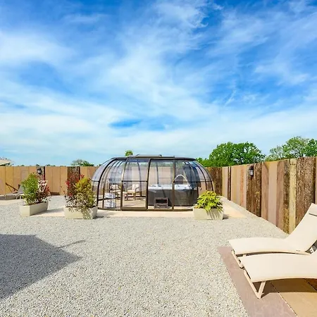 Дом отдыха Dans Le Cotentin Avec Jacuzzi Professionnel Sous Un Dome Vitre Saint-Sauveur-le-Vicomte