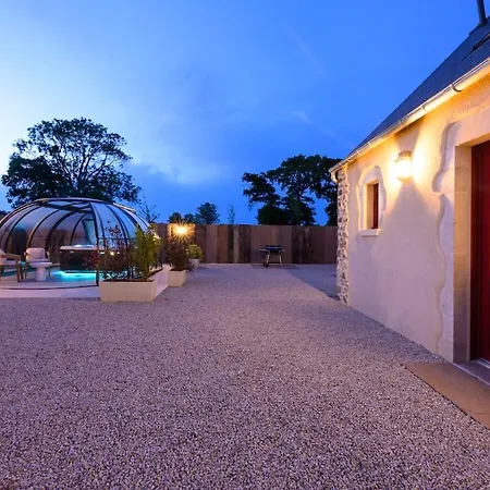 Casa de Férias Dans Le Cotentin Avec Jacuzzi Professionnel Sous Un Dome Vitre *