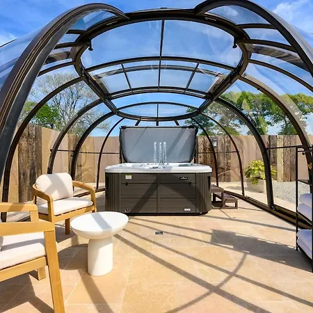 Casa de Férias Dans Le Cotentin Avec Jacuzzi Professionnel Sous Un Dome Vitre